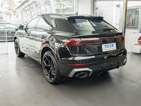2026�� RS Q8 4.0T performance