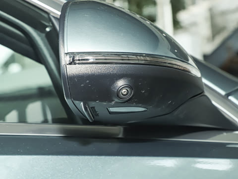 2025�� �Ŀ� C 350 eL