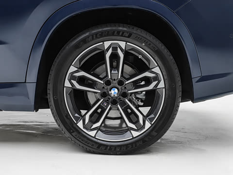 2026�� xDrive30L M�˶���ҹ��װ