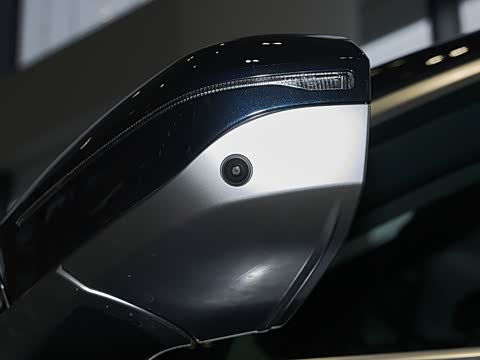 2026�� eDrive 40L M�˶���װ