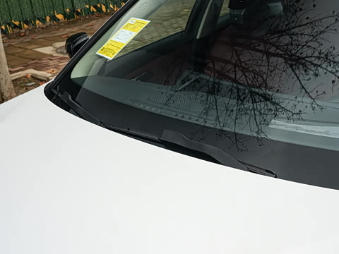 2026�� 330Li M�˶���ҹ��װ