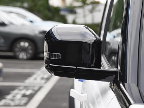 2025�� 215Զ�а�