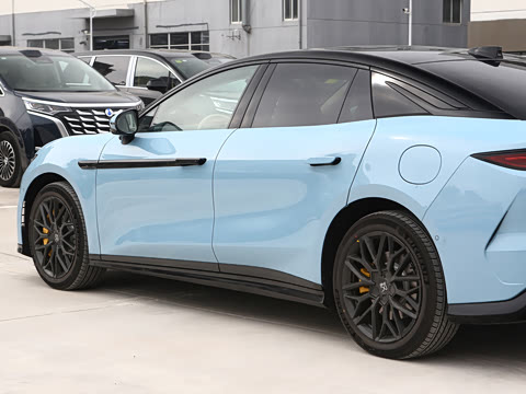 2025�� EV 701KM�����״��콢��