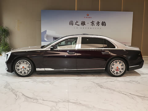 2024�� 4.0T V8��