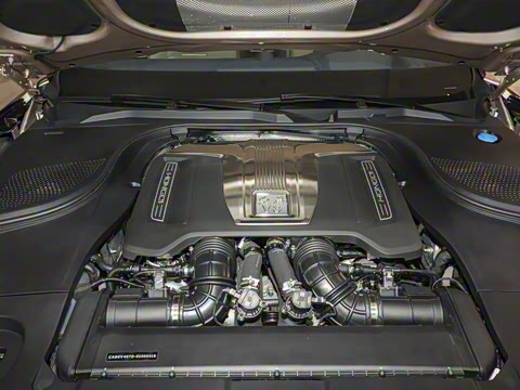 2024�� 4.0T V8��