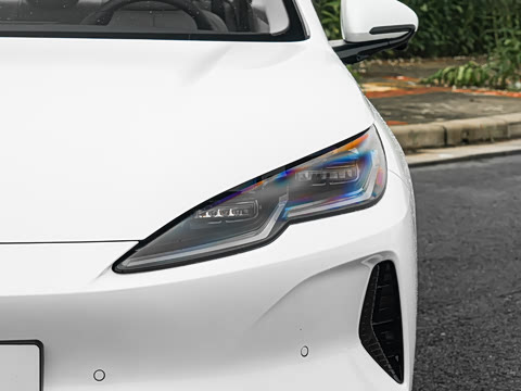 2027�� EV 530KM������