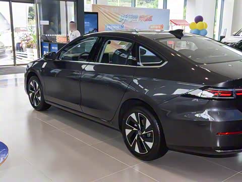 2026�� L 300TSI DSG ��Ӣ��