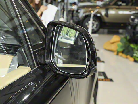 2025�� 3.0 L6 400PS ʢ���ӳ���