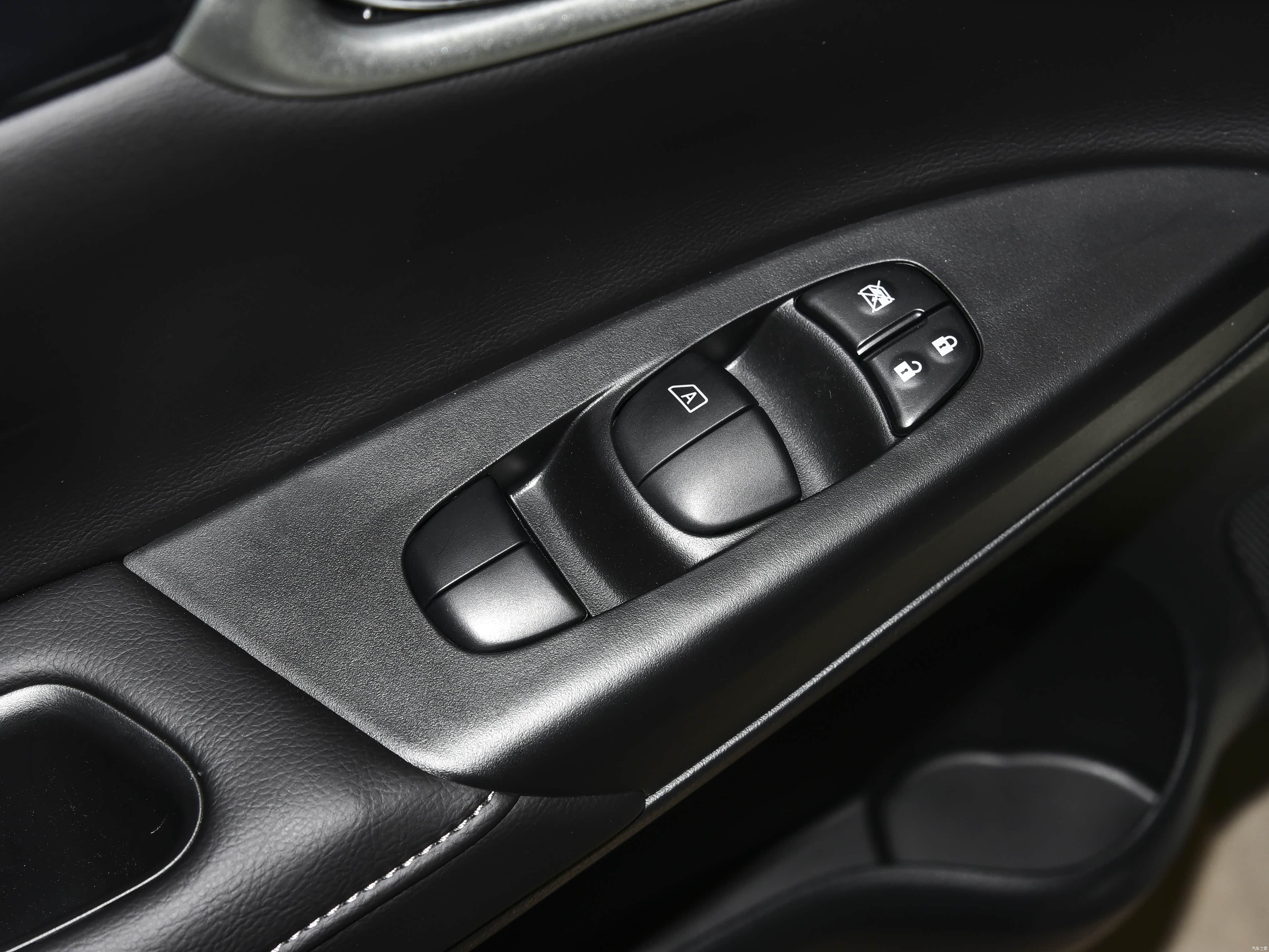 Nissan SYLPHY, миниатюра 26