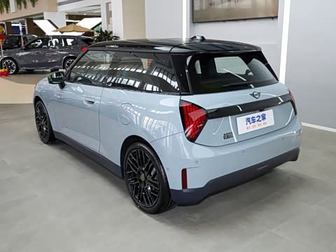 2025�� PAUL SMITH ���ʦ��