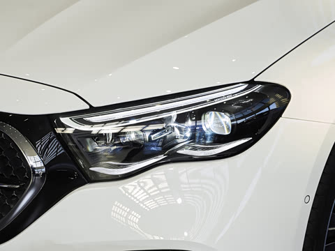 2026�� E 300 �������˶���