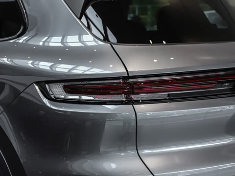 2025�� Cayenne 3.0T ���ΰ�