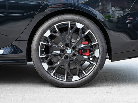 2026�� M235L