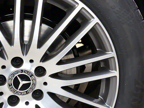 2026�� GLC 300 L 4MATIC ������ 5��