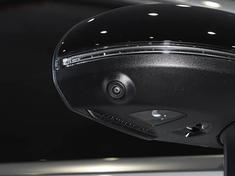 2026�� �Ŀ� CLE 300 4MATIC ������ܳ�