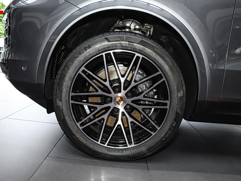 2025�� Cayenne 3.0T ���ΰ�