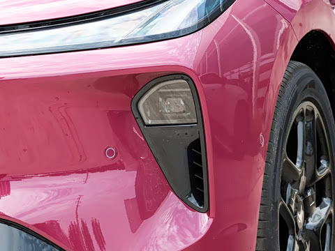 2026�� 535 MAX�����