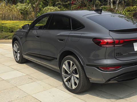 2026�� quattro Ǭ���Ǽݰ�