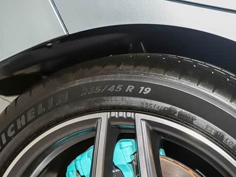 2025�� �Ŀ� 710 Max��