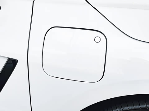 2025�� 500e