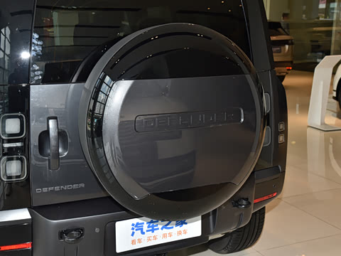 2026�� 110 3.0T P400 X-Dynamic HSE