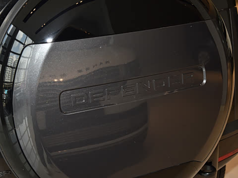 2026�� 110 3.0T P400 X-Dynamic HSE