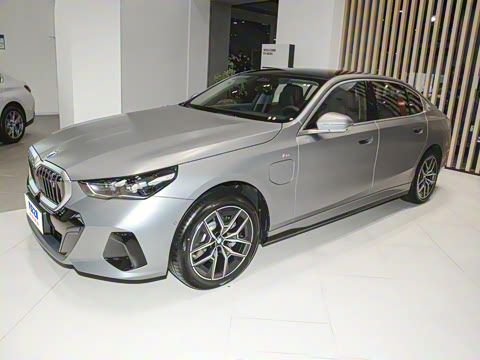 2026�� eDrive 40L M�˶���װ