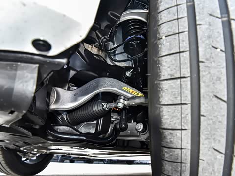 2026�� �Ŀ� eDrive 35L M�˶���װ