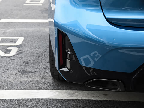 2026�� 330Li ������ M�˶���ҹ��װ