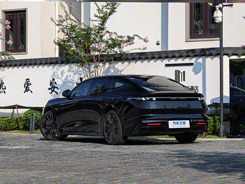 2025�� 240����Ultra