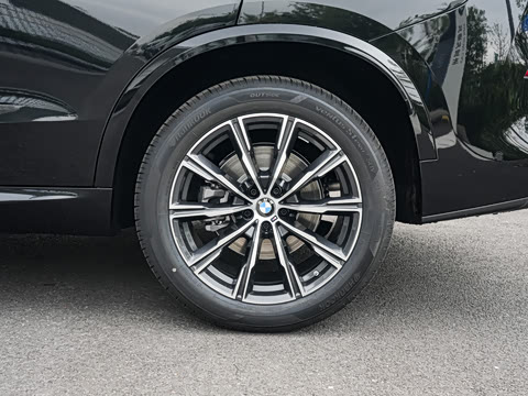 2025 xDrive 30Li M˶ҹװ