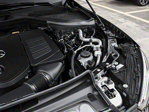 2026�� GLC 260 L 4MATIC ������