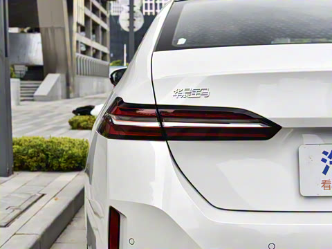 2026�� 530Li ������ M�˶���װ