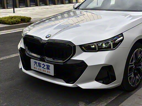 2026�� 530Li ������ M�˶���װ