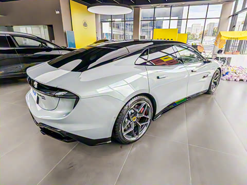 2026�� 600 SE 5��