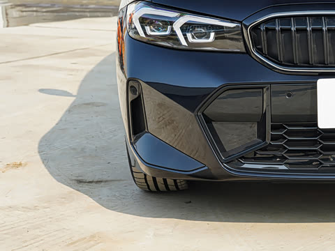 2026�� 330i M�˶���ҹ��װ