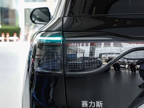 2025�� ���� Ultra�� 52kWh 6���棨896�߼����״
