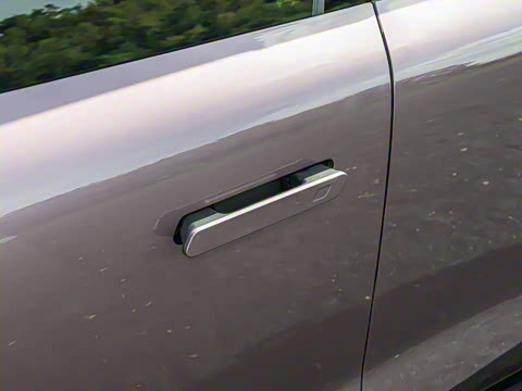 2025�� 240����Ultra