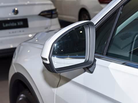 2026�� ���ڿ� 330TSI �Զ�����R-Line��ҫ��