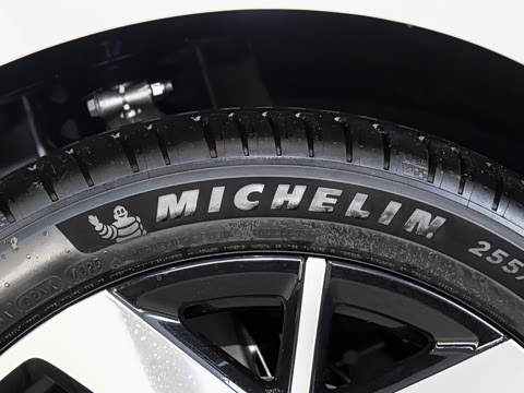 2026�� ���� 725 Max �콢��