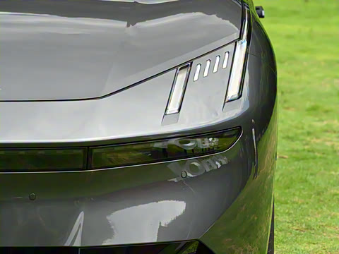 2025�� 240����Ultra