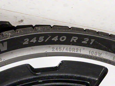 2025�� 702 ������ Ultra