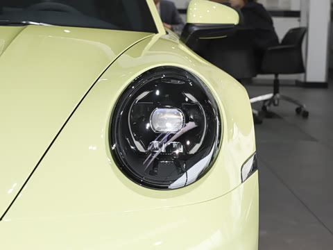 2026�� Carrera 3.0T
