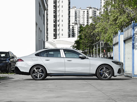 2026�� 530i ������ M�˶���װ
