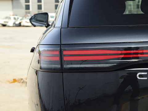 2027�� 2.0T ˫������������