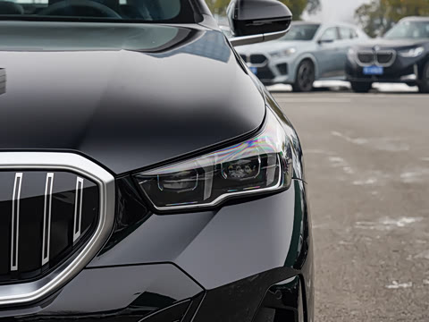 2026�� �Ŀ� 530Li ������ M�˶���װ