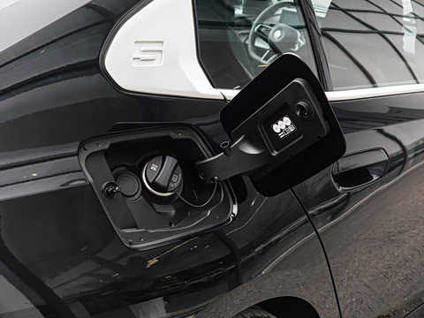 2026�� �Ŀ� 530Li ������ M�˶���װ