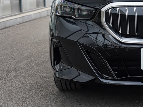 2026�� �Ŀ� 530Li ������ M�˶���װ