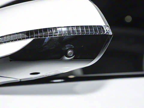 2025�� 735MAX 175kW