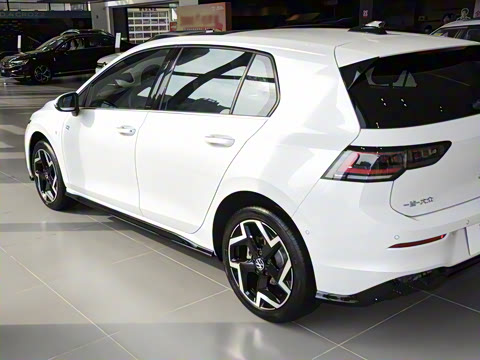 2026�� 300TSI R-Line